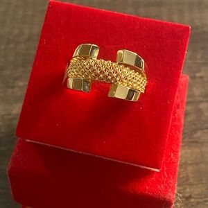 Real 18K saudi gold ring